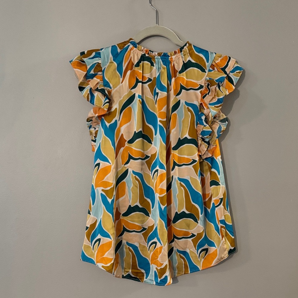 Colorful Ruffle Sleeve Blouse - Picture 2 of 4